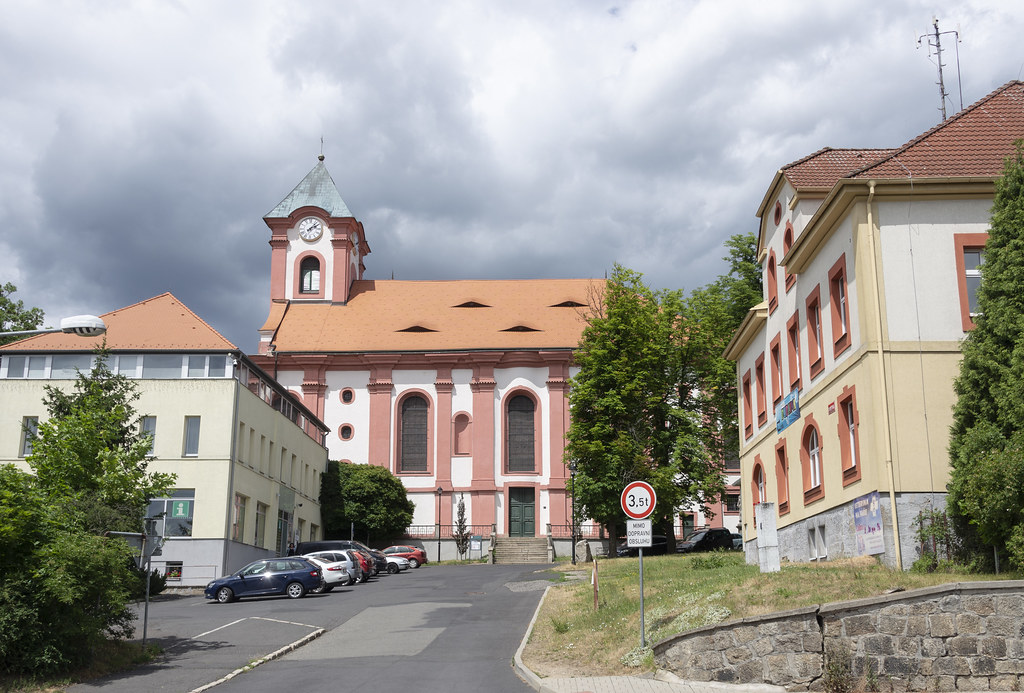 Katholische Pfarrkirche St. Laurentius in Chodau